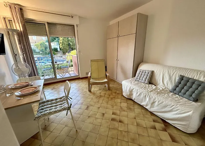 Appt 2 Couchages Cap D'agde Ct120-1037 * Agde